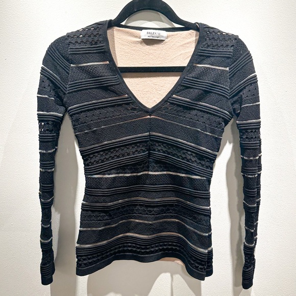 Bailey 44 Tops - NWOT Bailey 44 Cream V-Neck Top Black Lace Long Sleeve